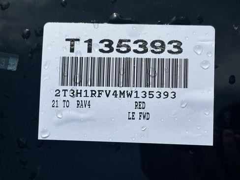 Used 2021 Toyota RAV4 LE FWD image 15