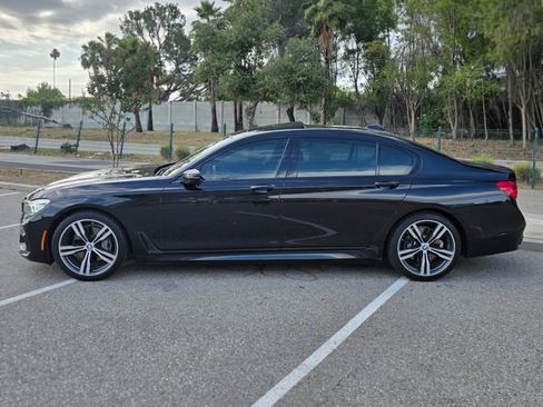 Used 2018 BMW 740i RWD image 18