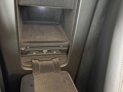 Used 2021 Audi R8 V10 w/ Premium Package image 27