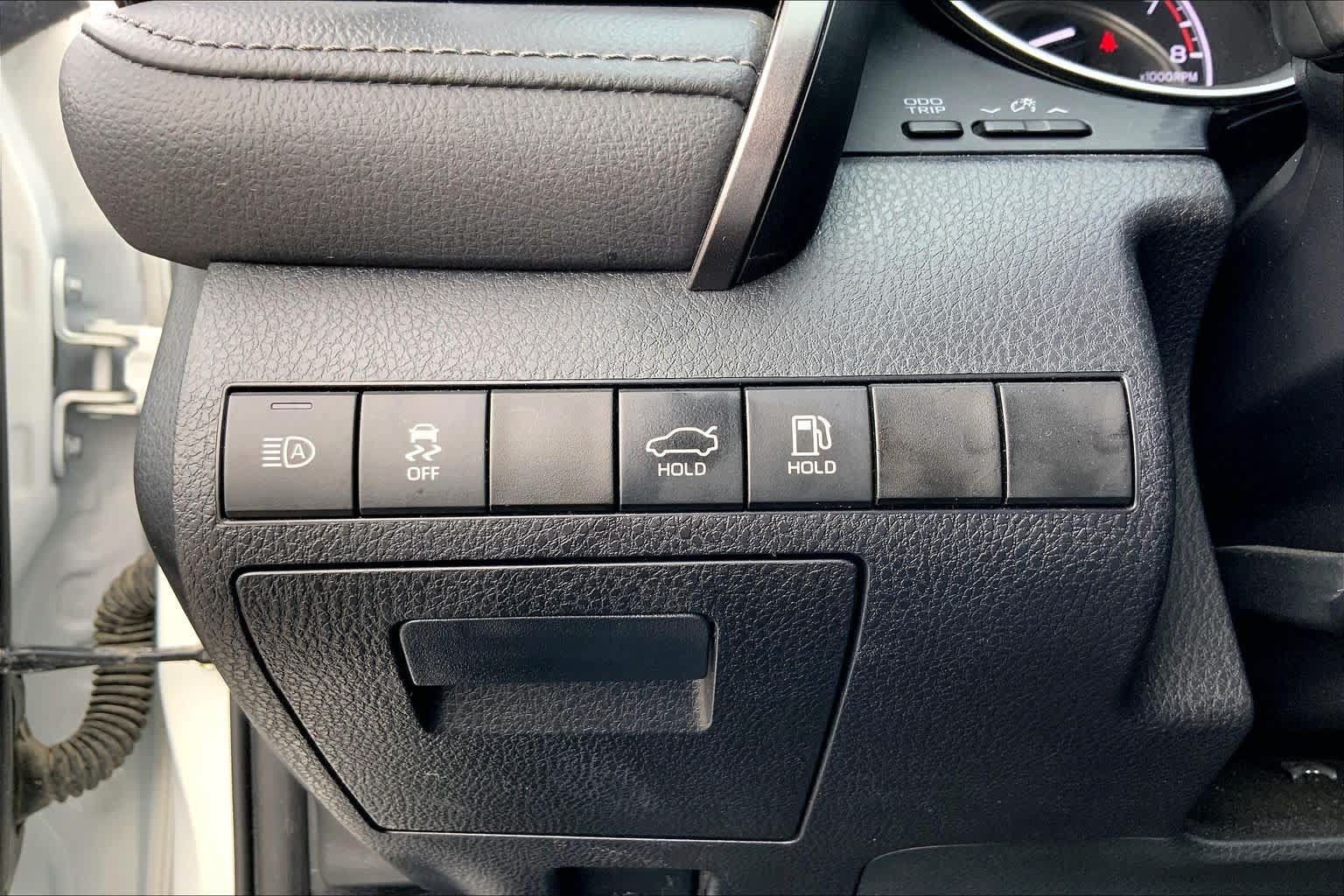 Used 2024 Toyota Camry LE FWD image 32