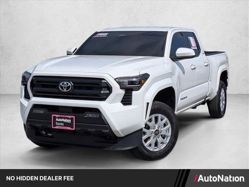 Certified 2025 Toyota Tacoma SR5 AWD/4WD image 1