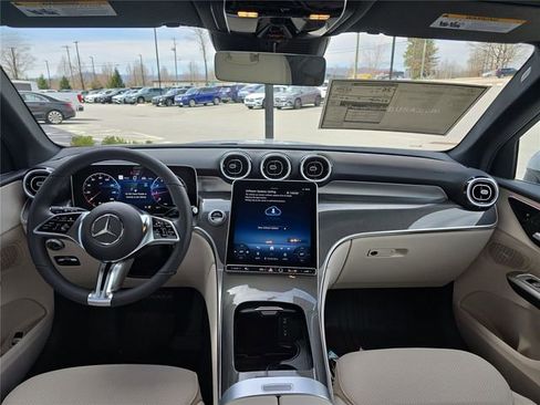New 2026 Mercedes-Benz GLC 300 4MATIC image 18