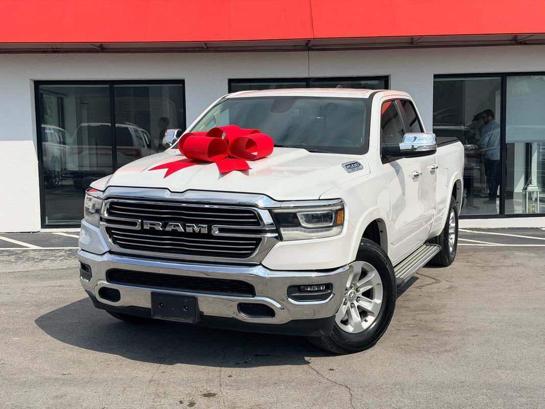 Used 2019 RAM 1500 Laramie AWD/4WD image 1