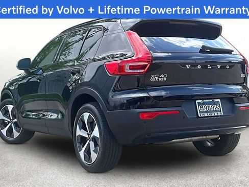 Certified 2026 Volvo XC40 B5 Plus AWD/4WD image 16