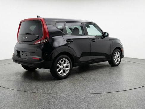 Used 2025 Kia Soul LX w/ LX Technology Package FWD image 9