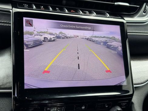 Used 2021 Jeep Grand Cherokee L Limited AWD/4WD image 4