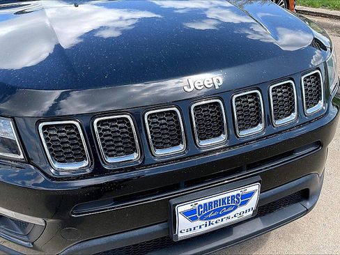 Used 2019 Jeep Compass Latitude w/ Popular Equipment Group AWD/4WD image 25