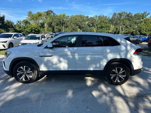 Used 2024 Volkswagen Atlas Cross Sport SE FWD image 16