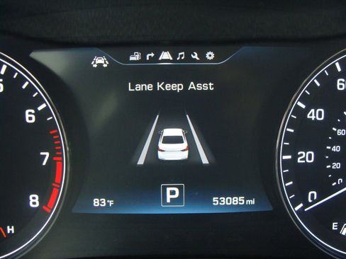 Used 2017 Genesis G80 3.8 w/ Option Group 03 image 9