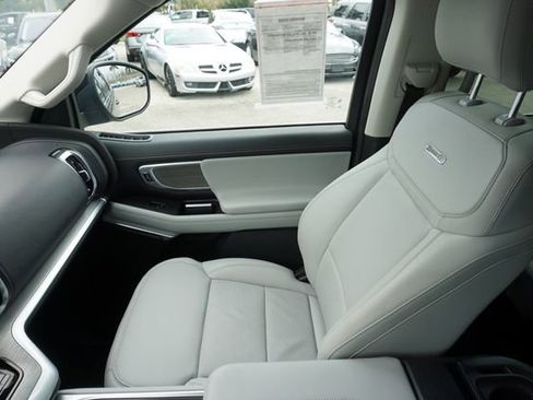 Used 2025 Ford Expedition Platinum w/ Driver's Package image 36