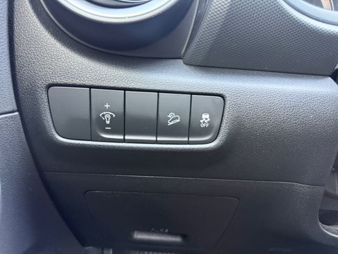 Used 2023 Hyundai Kona SEL FWD image 29