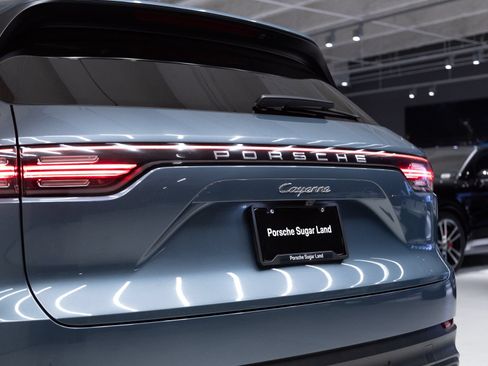 Certified 2019 Porsche Cayenne AWD/4WD image 32