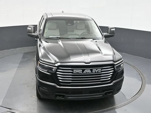 Used 2025 RAM 1500 Laramie AWD/4WD image 33