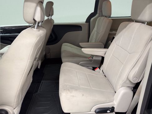Used 2011 Dodge Grand Caravan Mainstreet w/ PWR Convenience Group FWD image 13