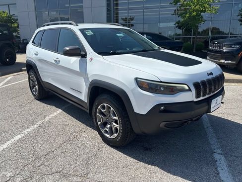 Used 2021 Jeep Cherokee Trailhawk w/ Trailer Tow Group AWD/4WD image 6
