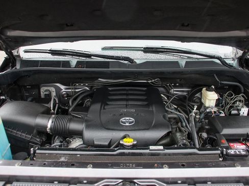 Used 2015 Toyota Tundra SR5 w/ TRD Off Road Package image 11