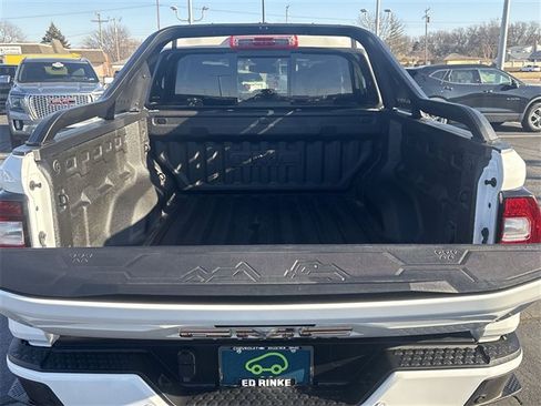 Certified 2025 GMC Canyon AT4 w/ Nightfall Edition image 26
