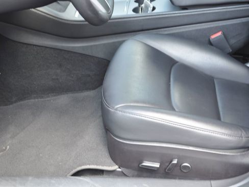 Used 2022 Tesla Model 3 Performance image 12