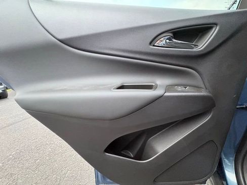 Used 2024 Chevrolet Equinox LT image 36