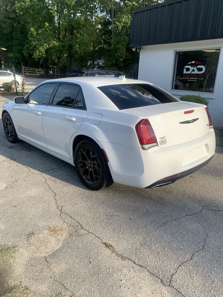 Used 2019 Chrysler 300 S AWD/4WD image 6
