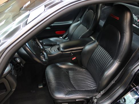 Used 2002 Chevrolet Corvette Z06 w/ Memory Pkg image 33