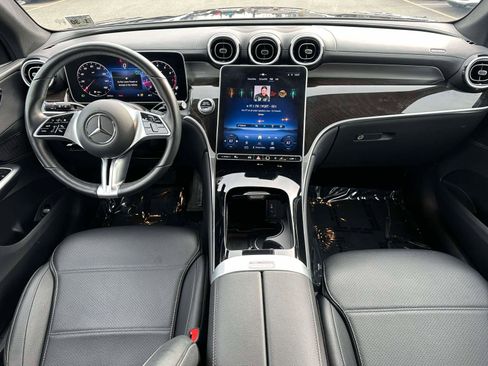 Used 2024 Mercedes-Benz GLC 300 4MATIC image 12