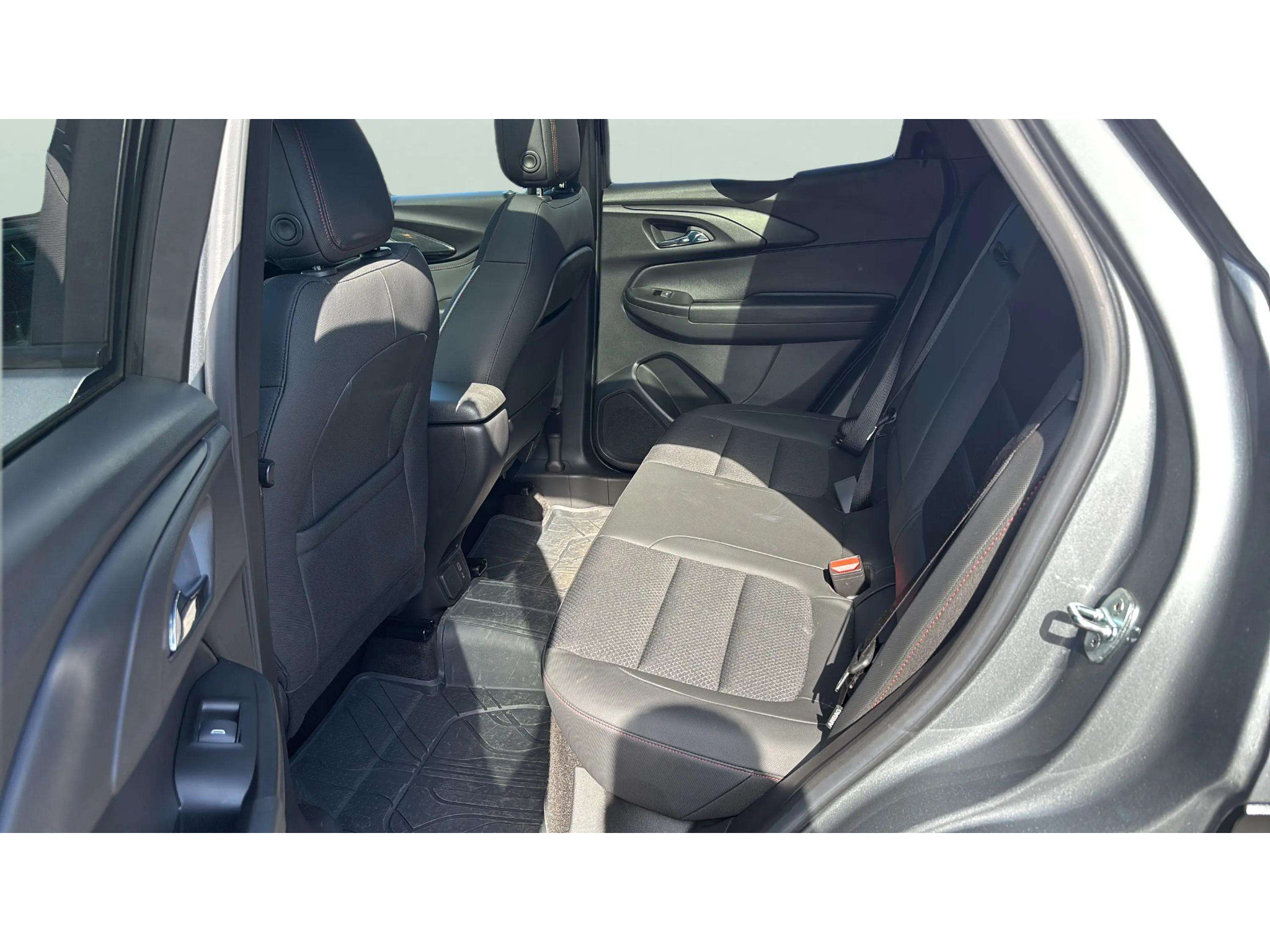 Used 2023 Chevrolet TrailBlazer RS w/ Sun and Liftgate Package AWD/4WD image 12