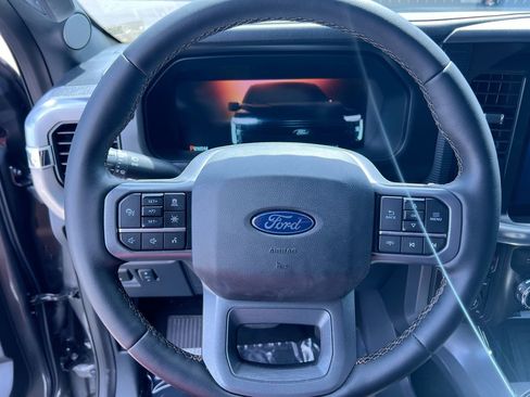 Used 2025 Ford F150 Lariat w/ Equipment Group 502A High AWD/4WD image 15