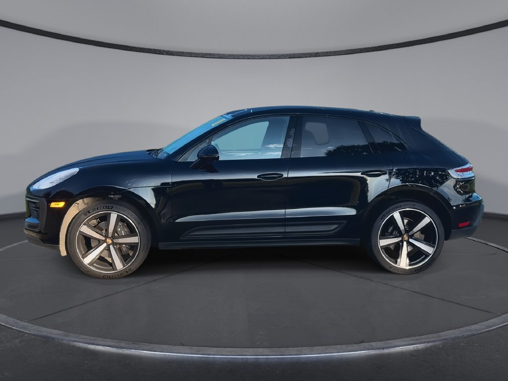 Used 2024 Porsche Macan AWD/4WD image 5