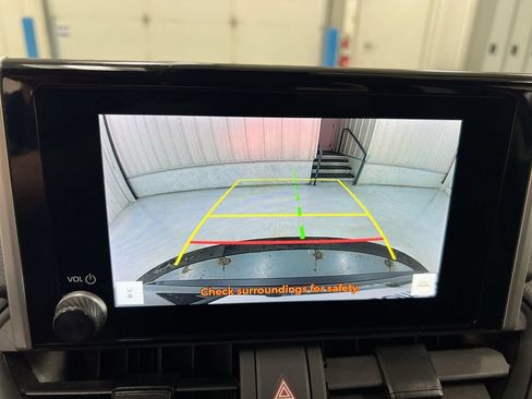 Used 2024 Toyota RAV4 XLE FWD image 16