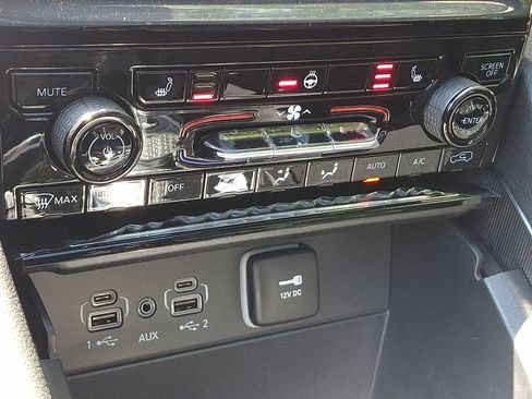 New 2025 Jeep Grand Cherokee Limited image 11