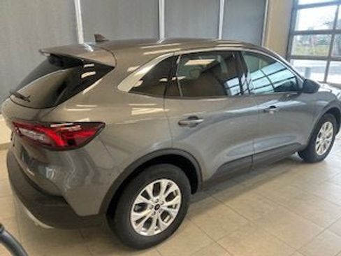 Used 2023 Ford Escape Active w/ Tech Pack #1 image 4