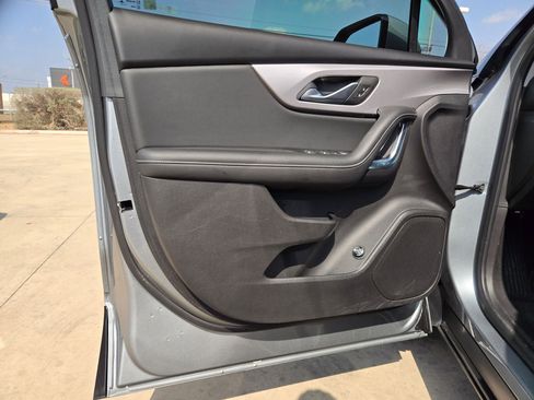 Certified 2024 Chevrolet Blazer LT w/ Convenience Package image 11