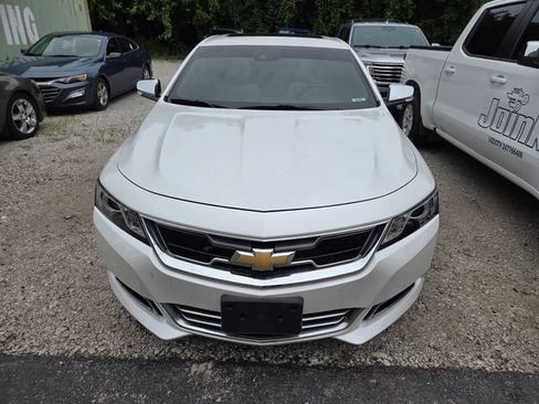 Used 2017 Chevrolet Impala Premier w/ Enhanced Convenience Package FWD image 2