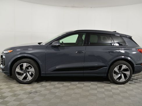 Used 2025 Audi Q6 e-tron Premium Plus w/ Premium Plus image 2