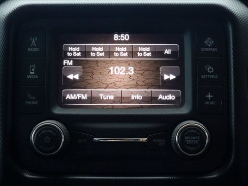 Used 2020 Jeep Gladiator Sport AWD/4WD image 25