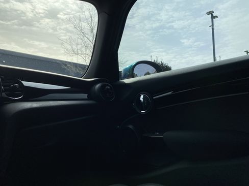 Used 2022 MINI Cooper S image 19