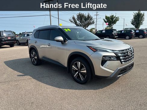 Used 2024 Nissan Rogue SL w/ SL Premium Package AWD/4WD image 9