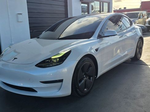 Used 2021 Tesla Model 3 Standard Range Plus RWD image 3