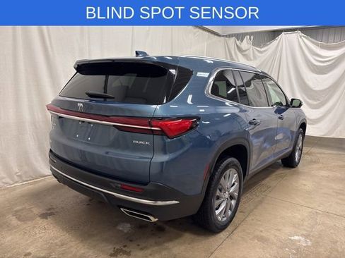 Used 2025 Buick Enclave Preferred image 4