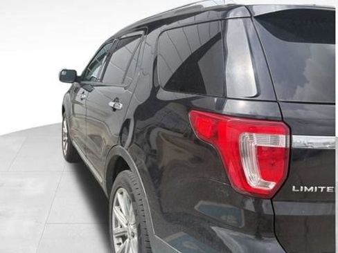Used 2016 Ford Explorer Limited image 8