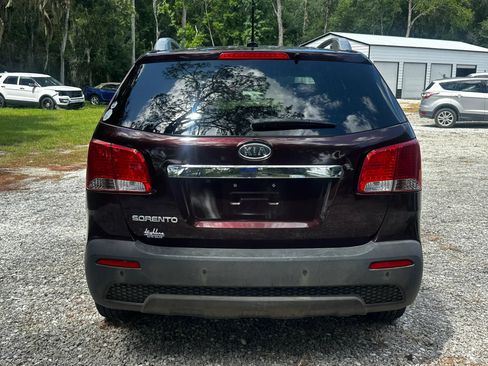 Used 2012 Kia Sorento LX w/ Convenience Pkg FWD image 6
