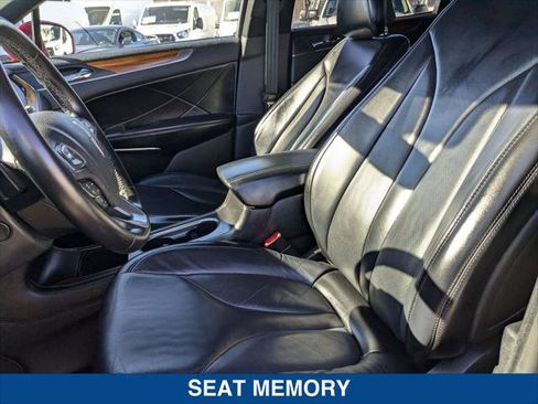 Used 2017 Lincoln MKC Select w/ Select Plus Package image 14