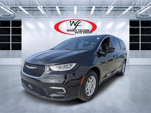 New 2026 Chrysler Pacifica Select image 7