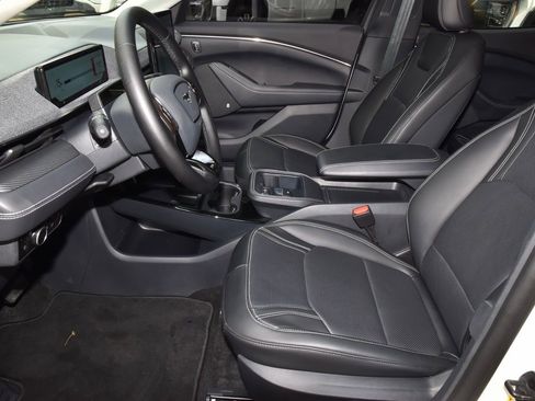 Certified 2025 Ford Mustang Mach-E Premium image 13