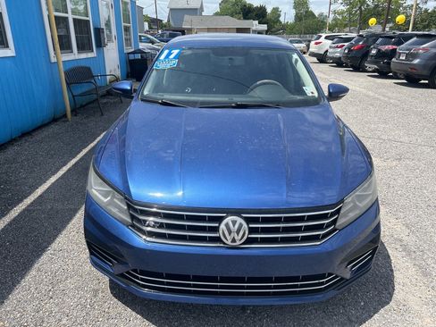 Used 2017 Volkswagen Passat 1.8T R-Line image 3