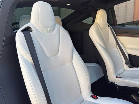 Used 2022 Tesla Model X AWD/4WD image 44