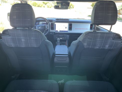 Used 2024 Ford Bronco Heritage Edition AWD/4WD image 18