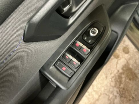 Certified 2025 Subaru Forester Premium AWD/4WD image 17
