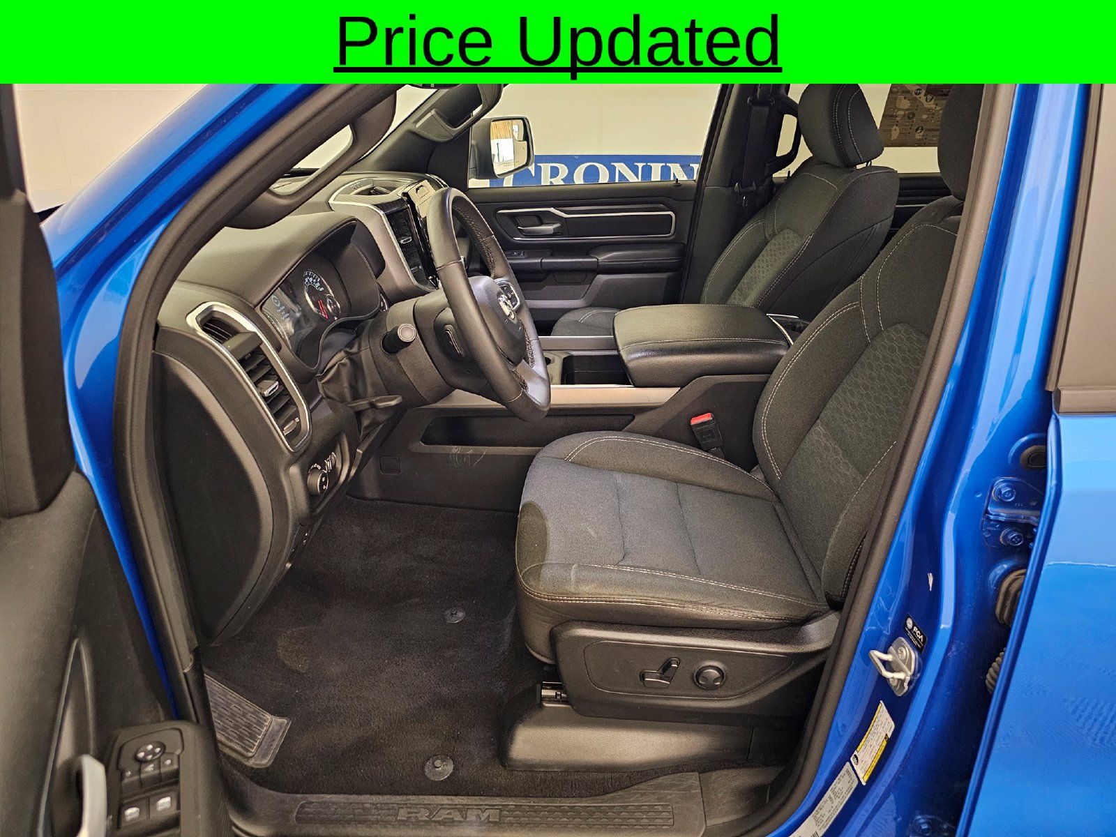 Used 2025 RAM 1500 Big Horn AWD/4WD image 5